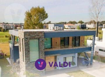 Casa · 280m² · 5 Ambientes · Casa en Alquiler y Venta - Barrio Terralagos, Canning