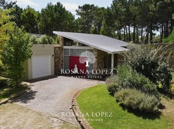 RLB-RLB-106_2 · Casa 4 Ambientes. | del Lazo Al 200