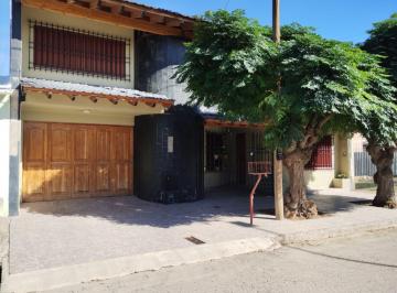 Casa de 4 ambientes, Tunuyán · Excelente Propiedad. Apto Crédito. Zona Escolar.