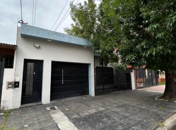 PH de 4 ambientes, Quilmes · Casa de 4 Ambientes en Venta en Bernal Oeste
