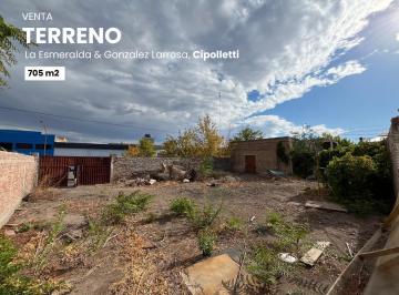 Terreno · 702m² · Terreno en Venta de 700 m² en Centro de Cipolletti, Río Negro
