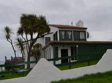 Casa · 252m² · 7 Ambientes · 3 Cocheras · Casa en Primera Linea de Mar, Excelente Vista