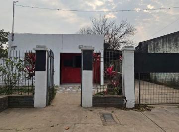 Casa · 76m² · 4 Ambientes · 1 Cochera · Se Vende Casa en Barrio América de Reconquista
