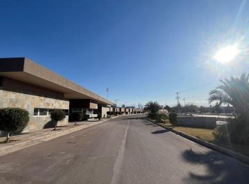 Casa · 90m² · 4 Ambientes · 1 Cochera · Venta Departamento Barrio Privado Vista Oliva