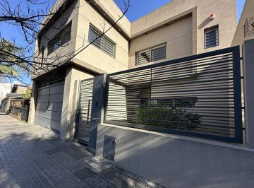 Casa · 261m² · 6 Ambientes · 2 Cocheras · Venta Casa 6 Amb - 2 Coch - Piscina - R. Mejia Centro