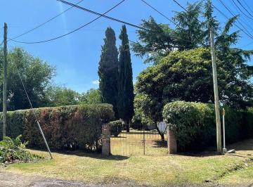 Casa · 60m² · 2 Ambientes · 2 Cocheras · Casa en Venta, Terreno 1.415 m² a Reciclar