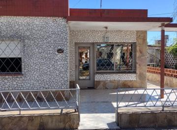 Casa · 90m² · 4 Ambientes · Casa en Venta Villa Gobernador Galvéz