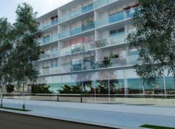 Departamento · 82m² · 3 Ambientes · 1 Cochera · Unico Golf Departamento 2 Dorm. Fisherton
