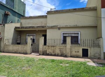 Casa · 86m² · 3 Ambientes · Venta Casa 3 Amb. Fondo Libre Solano