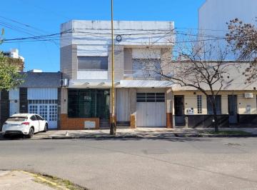 Casa · 489m² · 1 Ambiente · Candioti Excelente Inmueble! Apto Desarrollo