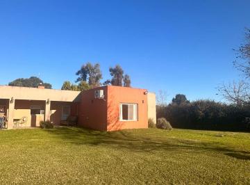 Casa · 212m² · 3 Ambientes · 1 Cochera · Casa 3100 m² Lote Las Ranitas Manzanares