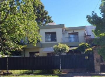 Casa de 6 ambientes, San Miguel · Casa en 2 Plantas en Venta en Bella Vista