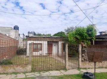 Casa · 64m² · 3 Ambientes · Venta Casa José C. Paz 3 Amb a Refaccionar