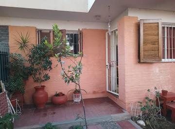 Casa · 76m² · 5 Ambientes · Casa en Venta - Lateral Acceso Este (Guaymallén)