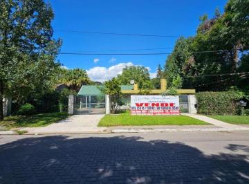 Casa · 285m² · 4 Ambientes · 3 Cocheras · Propiedad en Venta - Lola Mora Al 100 - Yerba Buena