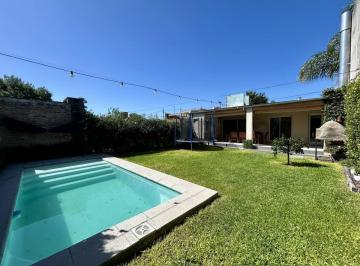 Casa · 115m² · 3 Ambientes · 2 Cocheras · Venta | Casa / Lote Para Comercio, Sobre Av Illia– Funes