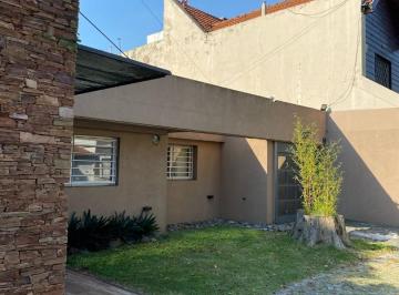 Casa · 420m² · 4 Ambientes · 4 Cocheras · Venta Casa. Belgrano Al 600. Ramos Mejía.