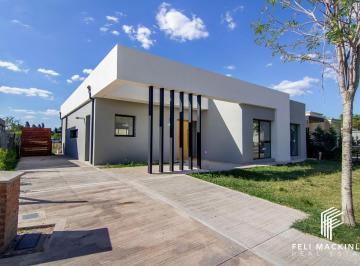Casa de 4 ambientes, Pilar · Venta Casa en Santa Emilia Pilar del Este