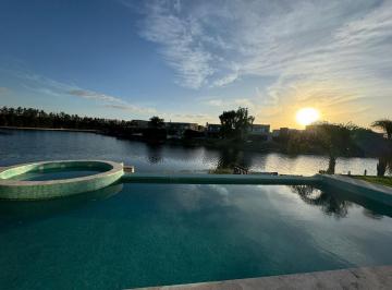 Casa · 450m² · 6 Ambientes · 3 Cocheras · Casa en Alq. Temporario en Los Lagos, Nordelta, Tigre