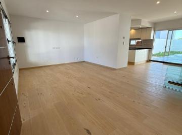 Casa · 194m² · 4 Ambientes · 2 Cocheras · Duplex en Venta en Prados de Manantiales de 3 Dorm.