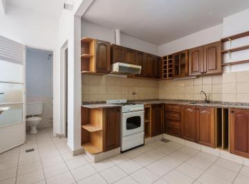 Departamento · 90m² · 4 Ambientes · Departamento de Dos Dorm. Amplio Sin Balcón