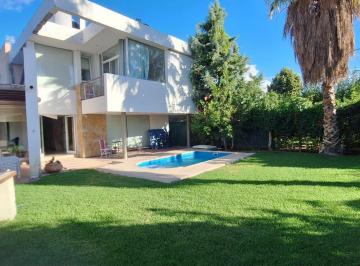 Casa de 3 ambientes, Maipú · Casa de Categoria en Barrio Privado Bom Vent