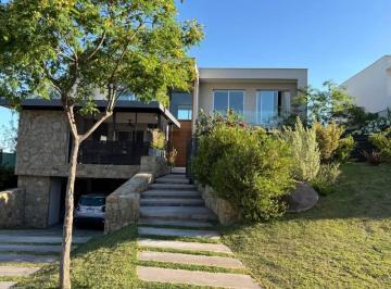 Casa · 289m² · 8 Ambientes · 2 Cocheras · Casa en Venta en Country Mendoza Norte (Mendoza)