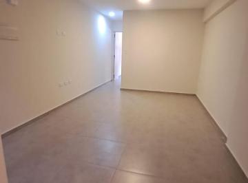 Oficina comercial · 69m² · 2 Ambientes · Centro* Oficina 70 m² - Opc. Cochera