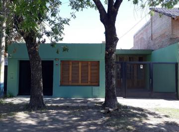 Casa · 78m² · 4 Ambientes · 1 Cochera · Venta - Casa - 3 Dorm. - Tucuman 5266 - Ludueña - Rosario