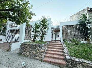 Casa · 95m² · 4 Ambientes · 1 Cochera · Casa en Venta en Colinas de Velez Sarfield 4 Dor