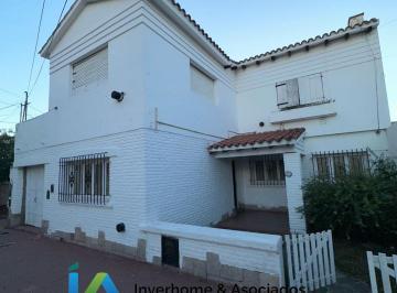 Casa · 288m² · 7 Ambientes · 1 Cochera · Casa a La Venta Villa Dolores