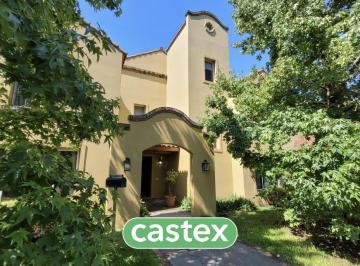 Casa · 259m² · 5 Ambientes · 2 Cocheras · Casa en Venta en Mapuche, Pilar Acepta Permuta