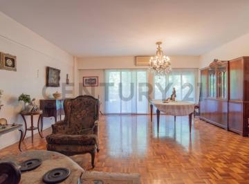 Departamento · 151m² · 5 Ambientes · Departamento en Venta 4 Amb, Dependencia, Cochera