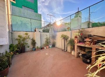 PH de 3 ambientes, Barracas · Departamento Tipo Casa con Patio - 3 Ambientes