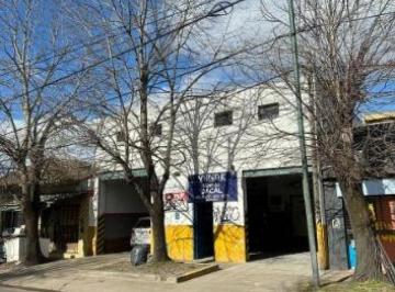 Local comercial · 150m² · 3 Ambientes · 4 Cocheras · Local en Venta - Taller - 200 m² - Villa Elisa