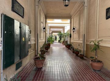 PH · 70m² · 5 Ambientes · San Telmo Venta Pasaje Santamaria Propiedad Historica de 5 Ambientes con Entrada de Estilo.