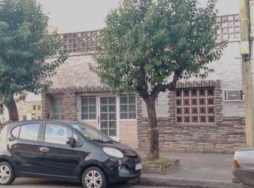Casa · 134m² · 4 Ambientes · Casa 4 Ambientes - Venta - Parque Avellaneda