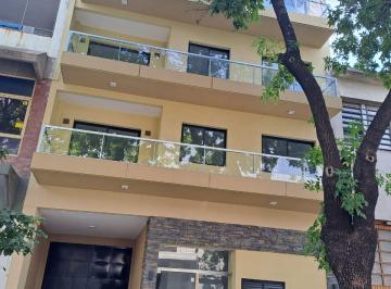 Departamento de 4 ambientes, Villa Devoto · Piso 4 Amb Balcones Aterrazados en Frente y C/ Frente - Suite y Baño - Lavadero