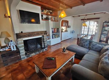 Casa · 160m² · 5 Ambientes · 1 Cochera · Venta Casa de 4 Dorm. a 500 m del Mar Punta del Este