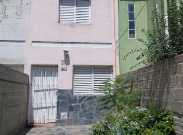 Casa · 87m² · 4 Ambientes · 1 Cochera · Duplex en Venta en Arrecifes con Garaje y Patio