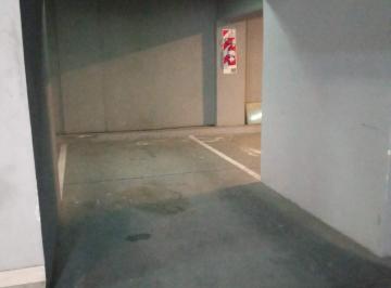 Garage , Vicente López · Cochera Cubierta Excelente Ubicación. Olivos