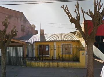 Casa · 200m² · 5 Ambientes · 1 Cochera · Casa en Venta - 4 Dorm. 2 Baños - Cochera - 375 m² - Grand Bourg
