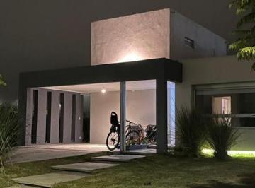 Casa · 200m² · 5 Ambientes · 4 Cocheras · Venta Casa a Estrenar Barrio Vistas Puertos del Lago