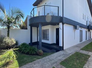 Casa · 130m² · 4 Ambientes · Casa 4 Ambientes - Apto Credito - en Venta - Berazategui