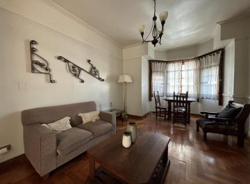 Casa · 230m² · 5 Ambientes · 1 Cochera · Venta Casa 5 Ambientes con Cochera, Patio y Terraza en Parque Chacabuco - Apta Credito