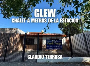 Casa · 80m² · 3 Ambientes · 1 Cochera · Chalet en Venta en Glew
