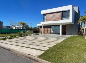 Casa de 5 ambientes, Esteban Echeverría · Casa en Alquiler Terralagos Canning