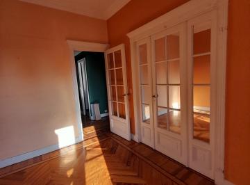 Departamento de 4 ambientes, Balvanera · Dueña Alquila Depto 4 Amb. Balvanera Muy Buen Estado Luminoso y Aireado