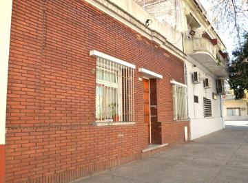 PH · 94m² · 4 Ambientes · Casa PH 4 Amb Venta en Versalles - Patio y Terraza