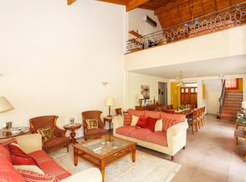Casa · 236m² · 6 Ambientes · 3 Cocheras · Venta Casa con Jardin y Pileta Tortuguitas